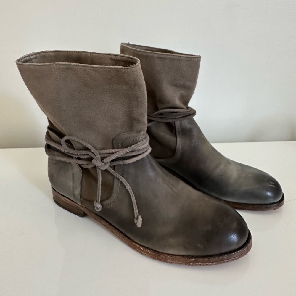 Patricia Nash Sabbia Grey Leather & Canvas Pull On Biker Motorcycle Boots Sz 8.5